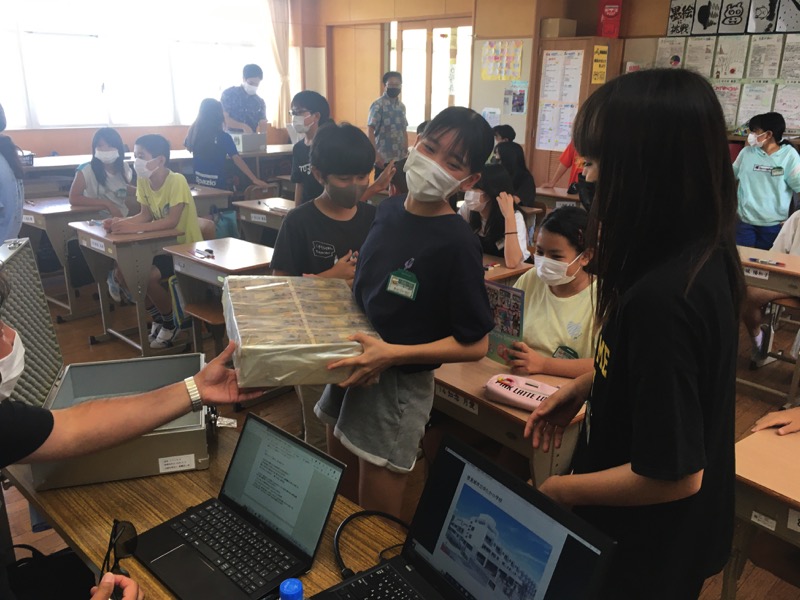 小学校での租税教室の様子